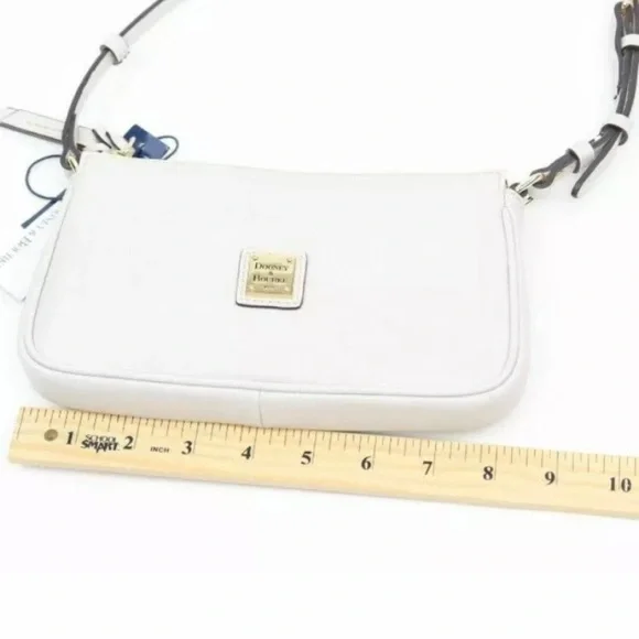 🔥🔥🔥 beautiful Dooney and Bourke bag beige/white color NWT